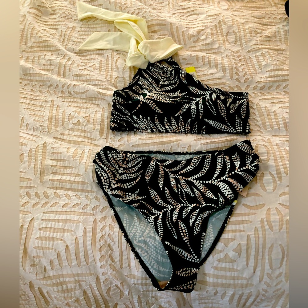 Never worn summersault high rise bikini size 8